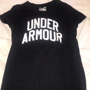Black Under Armour t-shirt